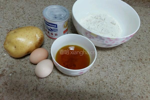 鸡蛋土豆饼的做法图解1