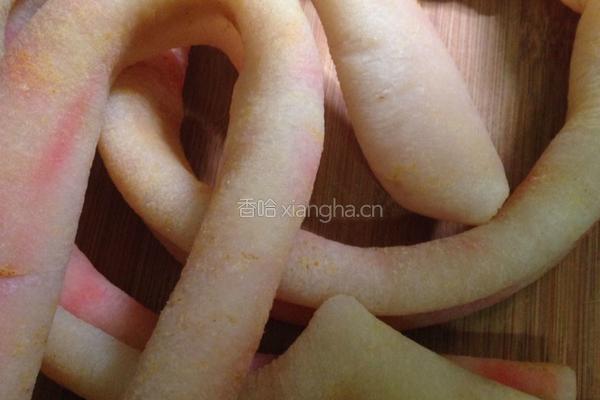 炒麻辣猪皮的做法图解2