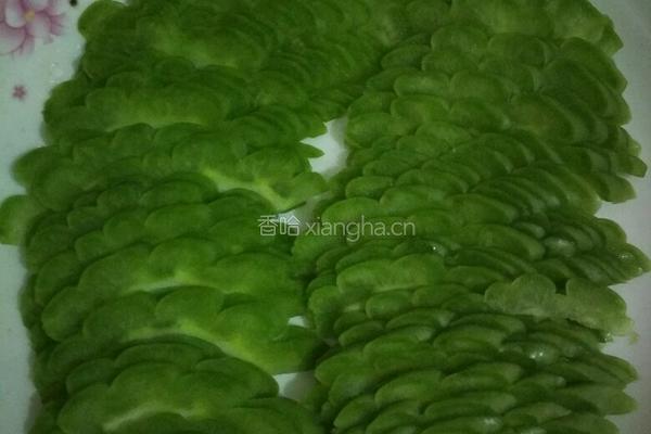 芥末苦瓜的做法图解1