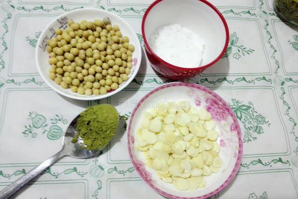 抹茶杏仁豆浆的做法图解1