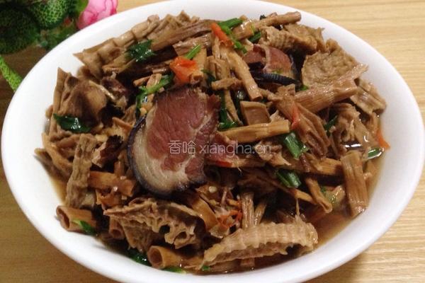 笋干炖腊肉的做法图解10