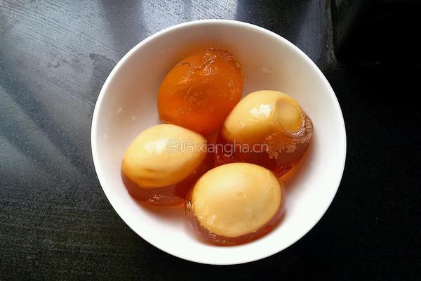 麻辣变蛋的做法图解1