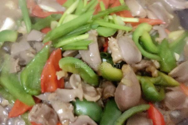 鸭胗爆炒双椒（脆口超香）的做法图解9