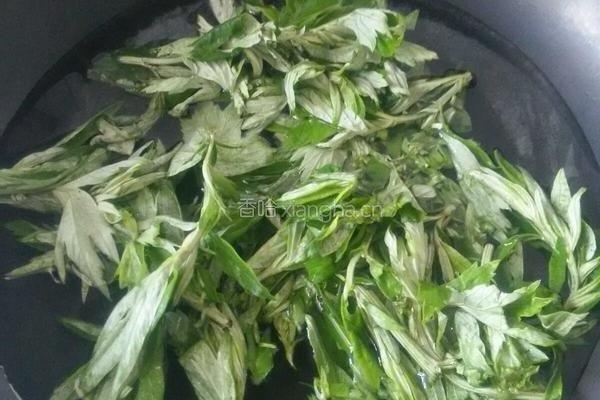 艾叶味糯米面豆沙煎饼的做法图解1