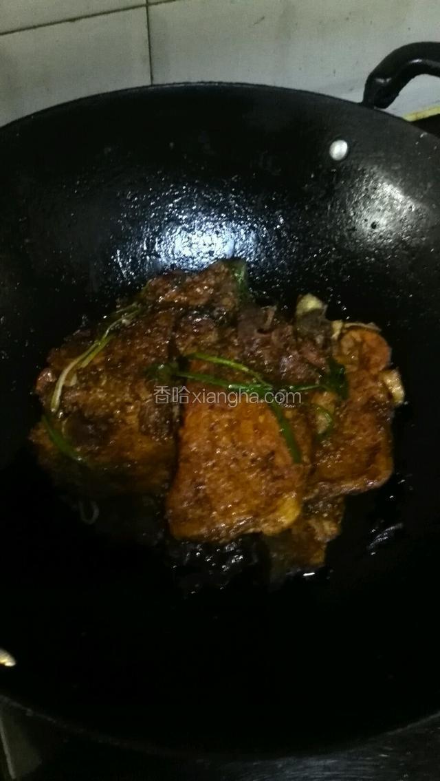 半小时后开大火提味收汁