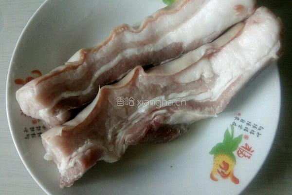 蒜泥白肉的做法图解1
