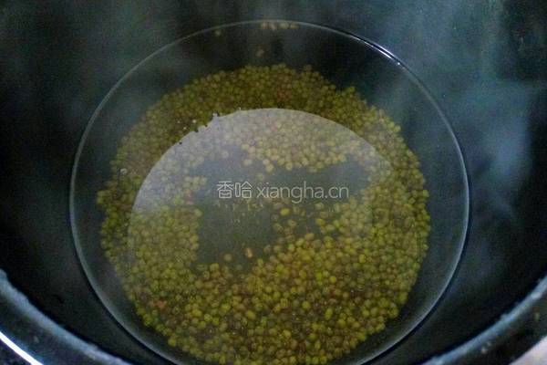 木耳绿豆汤的做法图解3