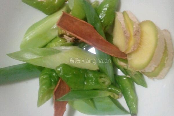 萝卜烧鸭的做法图解4