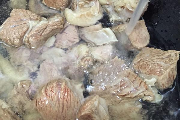 西红柿炖牛腩的做法图解6