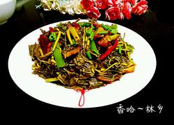 腊肉炒香椿