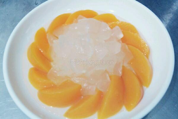 黄桃芦荟的做法图解3