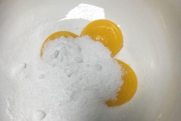 抹茶火龙果戚风卷的做法图解3