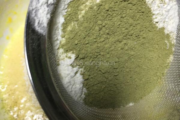 抹茶火龙果戚风卷的做法图解5