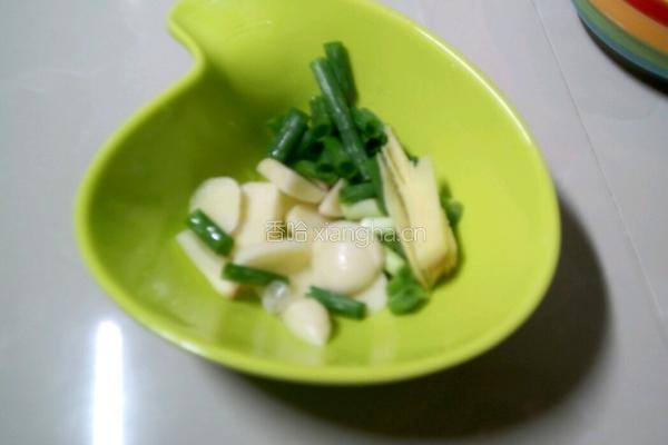 西红柿炒豆腐的做法图解3