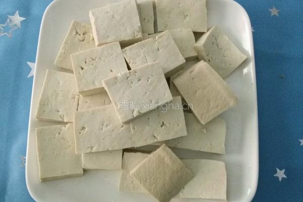 青菜烩豆腐的做法图解1