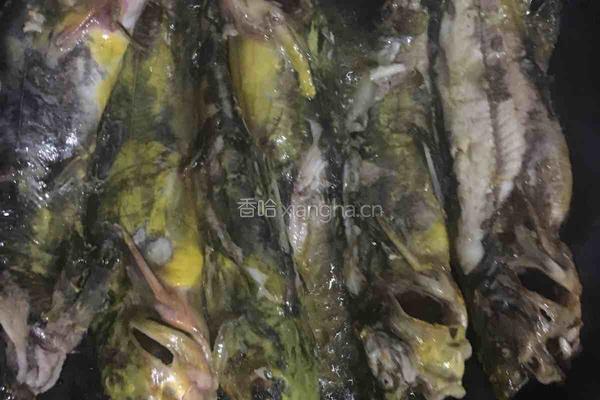 红烧鲶鱼的做法图解3