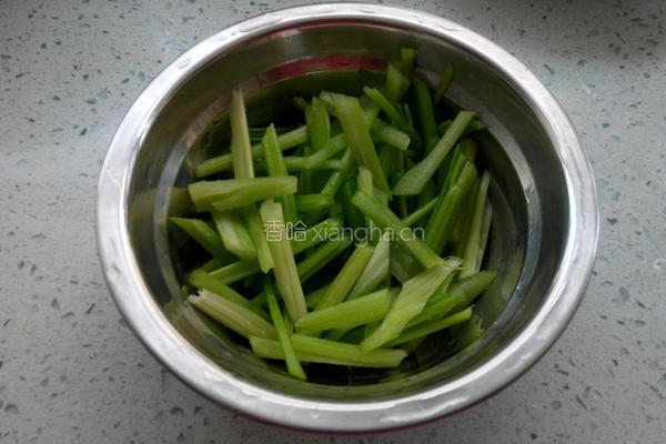 杂蔬炒面的做法图解3