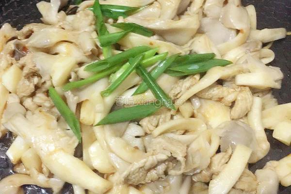 微辣瘦肉炒平菇的做法图解8