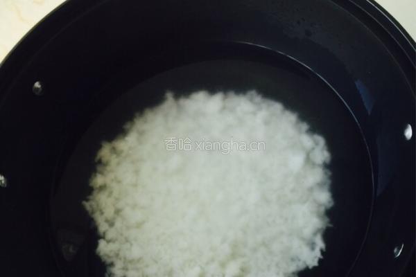 虾仁蔬菜粥的做法图解2