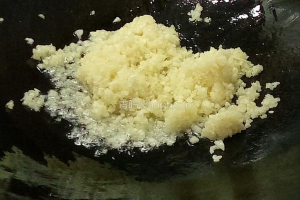 蒜蓉粉丝蒸丝瓜的做法图解3