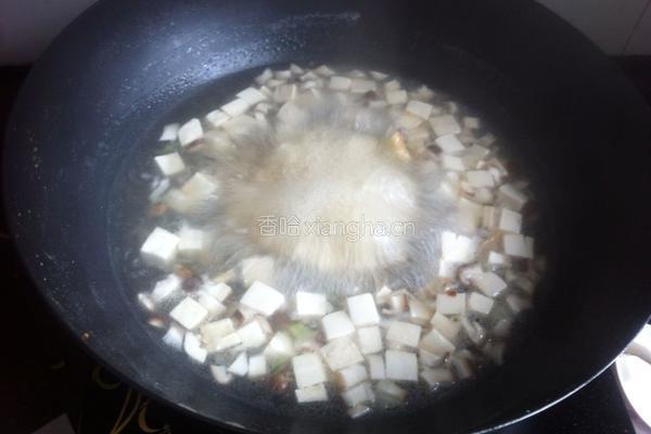香菇豆腐汤的做法图解7