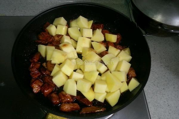 土豆烧肉的做法图解12
