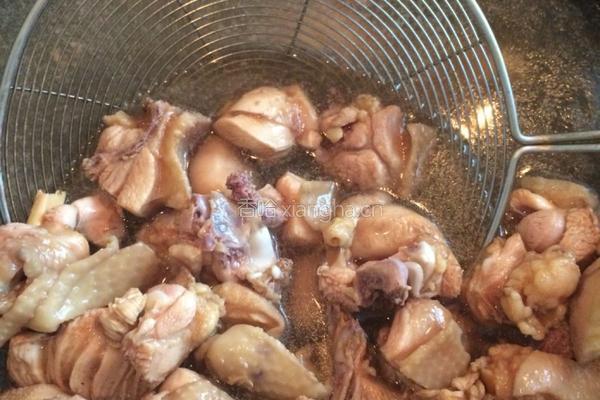 土豆炖鸡块的做法图解5