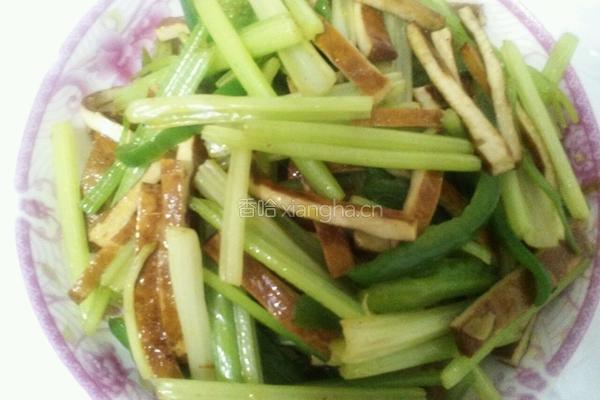 芹菜辣椒炒豆干的做法图解4