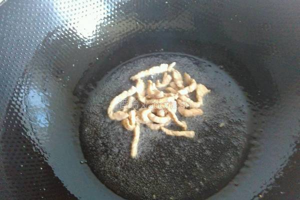 青椒毛豆炒肉丝的做法图解2