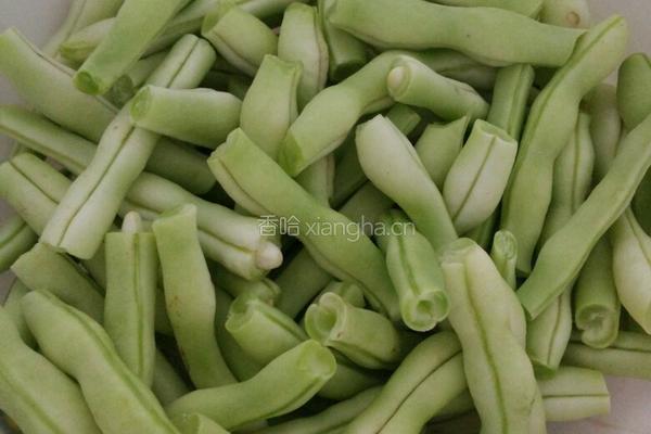 豆角卷子一锅鲜的做法图解2
