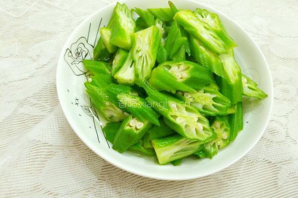 红椒炒秋葵的做法图解4