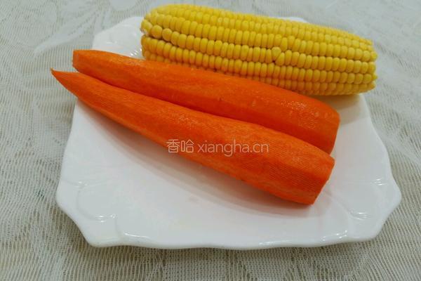 胡萝卜玉米排骨汤的做法图解3