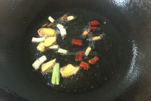 啤酒焖红虾的做法图解2