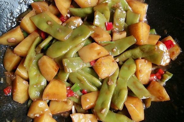 土豆炖豆角的做法图解11