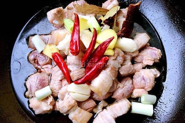 五花肉炖粉条的做法图解5