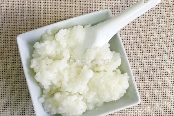 芹菜牛肉粥的做法图解1