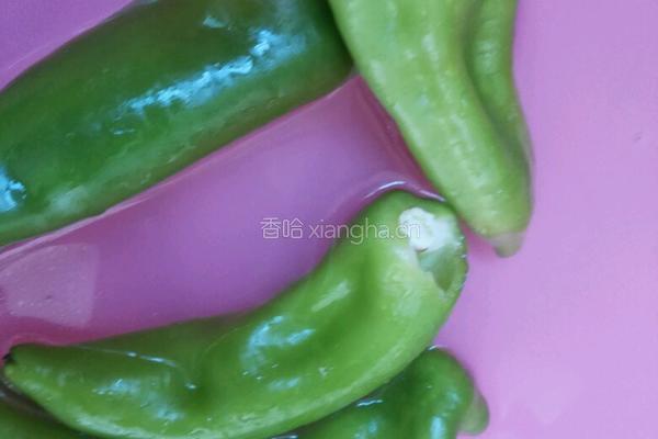 煎辣椒的做法图解1