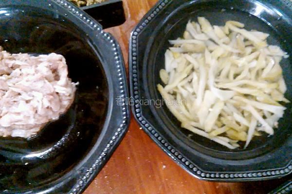 青椒榨菜肉丝的做法图解2