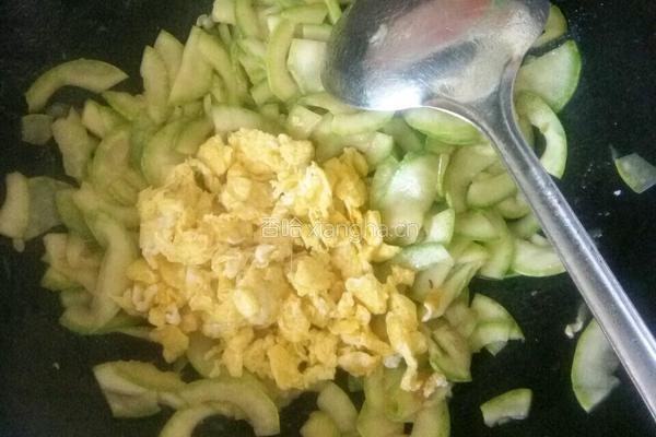 角瓜炒鸡蛋的做法图解8