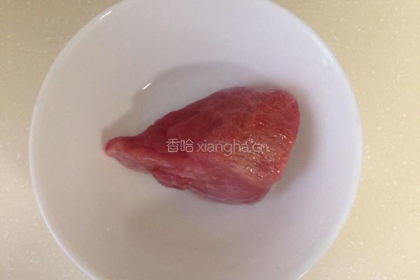 瘦肉酿青椒的做法图解1