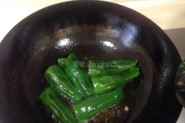 瘦肉酿青椒的做法图解5