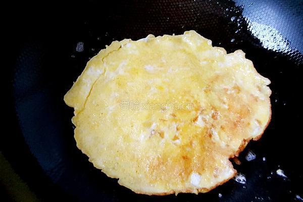 鸡蛋饼卷火腿的做法图解5