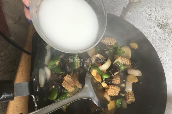 洋葱爆鱿鱼的做法图解7