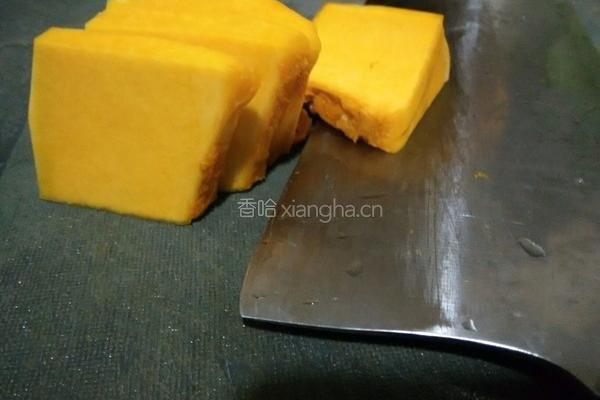 豉汁排骨蒸金瓜的做法图解2