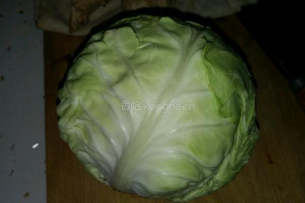 酸甜圆白菜的做法图解1