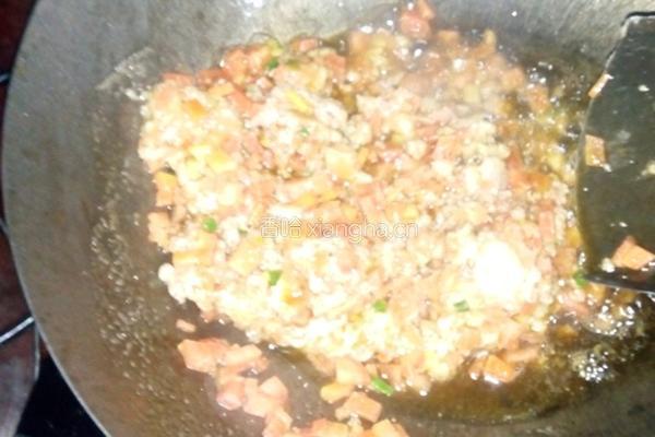 酸豇豆胡萝卜炒肉末的做法图解2