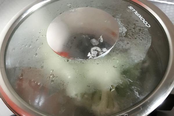 彩椒花菜的做法图解2
