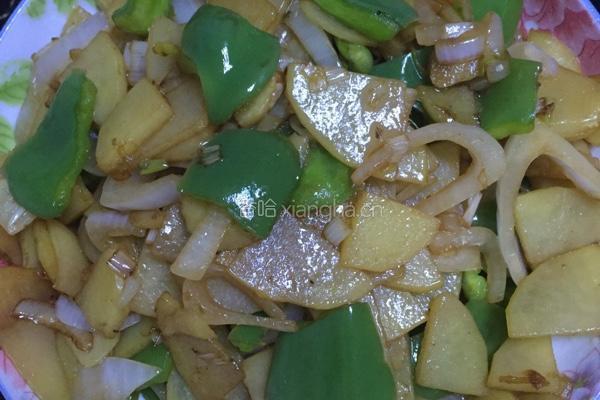 青椒葱头土豆片的做法图解6