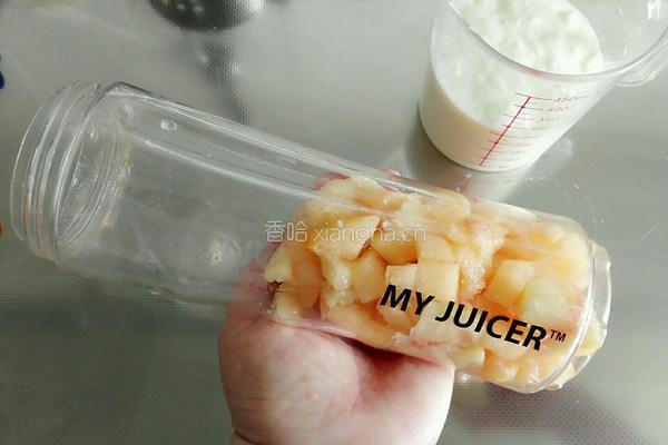 酸奶水果冰棍的做法图解3
