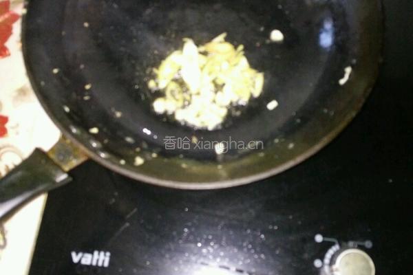 青笋木耳炒鸡蛋的做法图解3